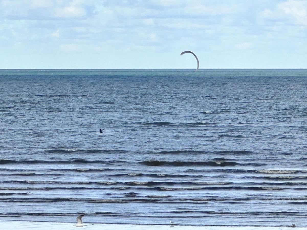 La Plage - Appartement Vue Mer Courseulles-sur-Mer Exteriör bild